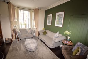 Lounge- click for photo gallery